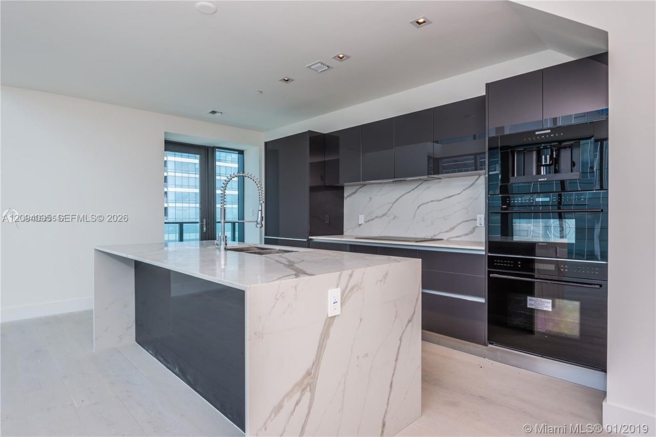 1451 Brickell Ave , Unit 4004, Miami, FL 33131 Photo