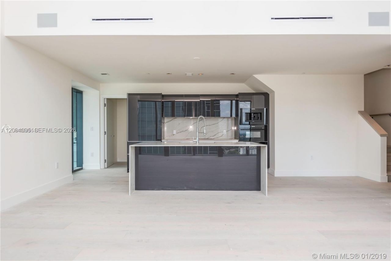1451 Brickell Ave , Unit 4004, Miami, FL 33131 Photo