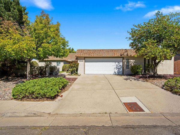 913 Santa Ana Avenue SE, Albuquerque, NM 87123