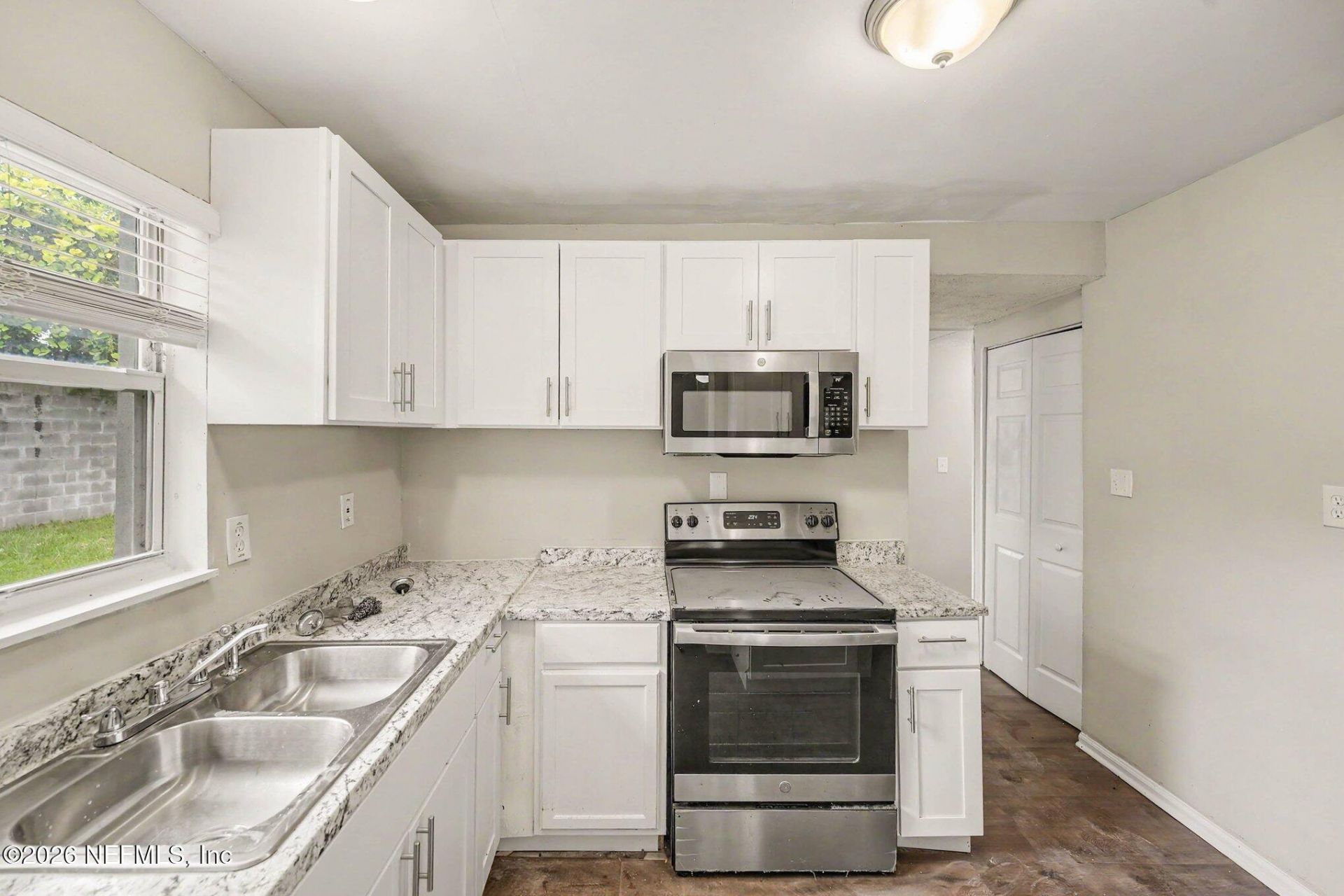 8061 Delaroche Drive, Jacksonville, FL 32210 Photo