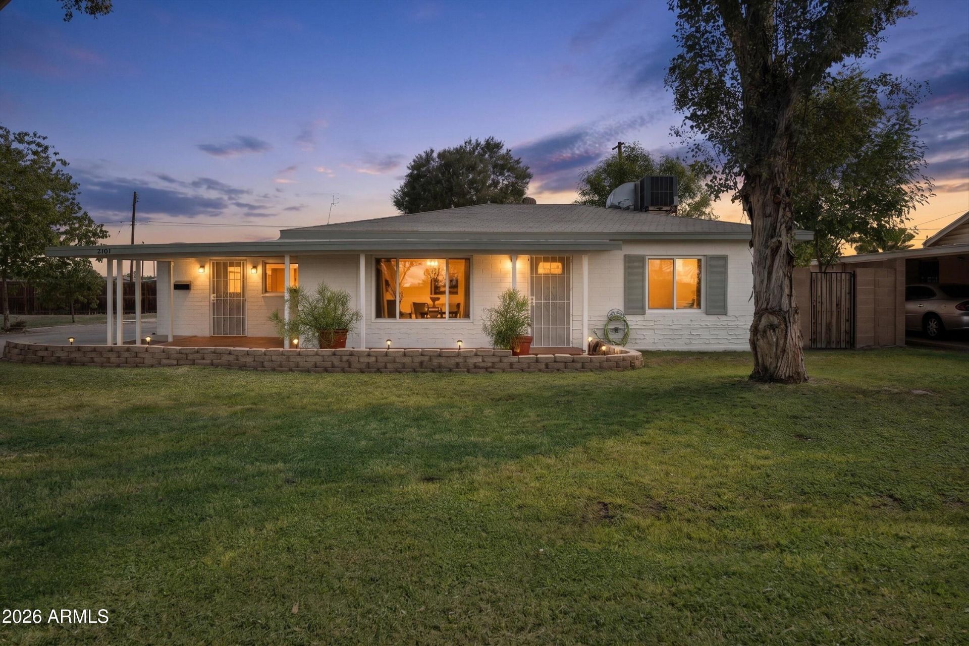 2107 W Minnezona Avenue, Phoenix, AZ 85015 Main Photo