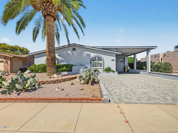 2260 N Middlecoff Drive, Mesa, AZ 85215