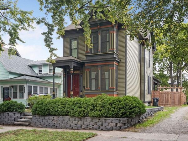 667 5th Street E, Saint Paul, MN 55106