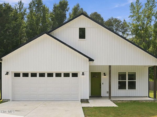 1671 Nc 111 , Pink Hill, NC 28572