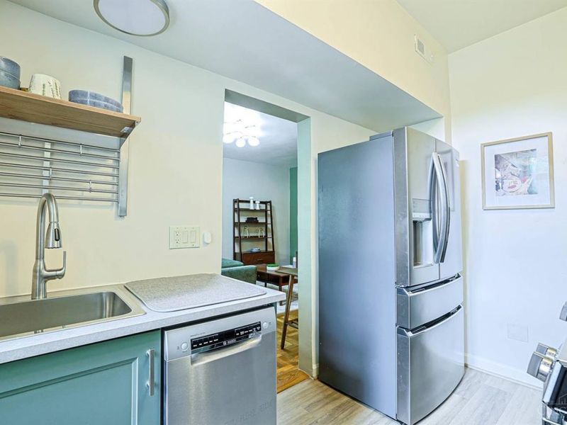 2376 Madison Road, Cincinnati, OH 45208 Photo 10