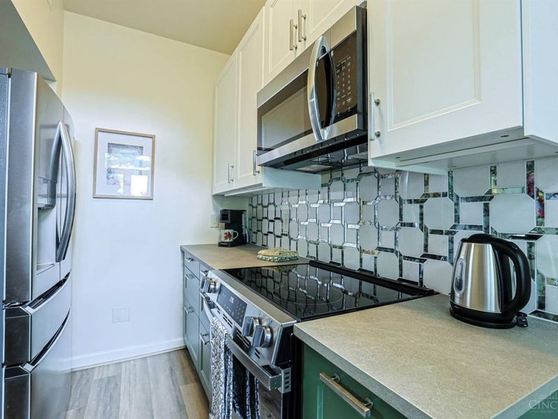 2376 Madison Road, Cincinnati, OH 45208 Photo 11