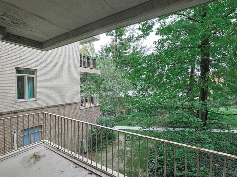 2376 Madison Road, Cincinnati, OH 45208 Photo 18
