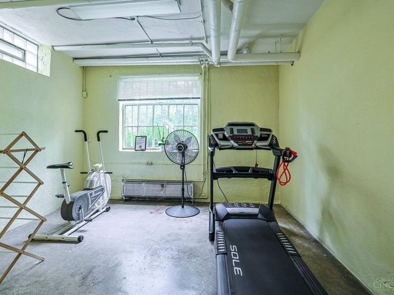 2376 Madison Road, Cincinnati, OH 45208 Photo 22
