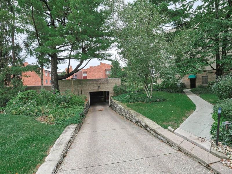 2376 Madison Road, Cincinnati, OH 45208 Photo 23