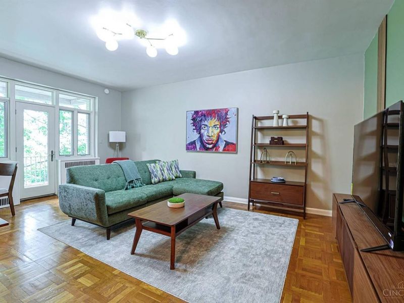 2376 Madison Road, Cincinnati, OH 45208 Photo 5