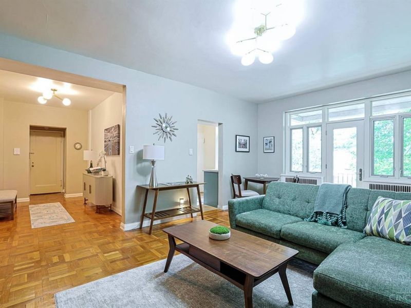 2376 Madison Road, Cincinnati, OH 45208 Photo 6