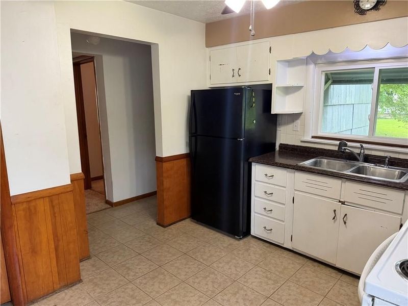 8923 W National Road, Brookville, OH 45309 Photo 5