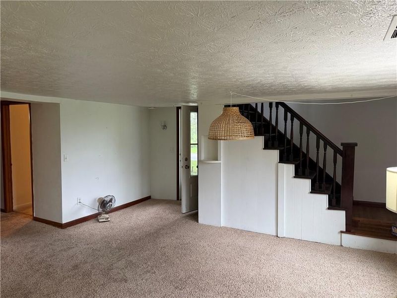 8923 W National Road, Brookville, OH 45309 Photo 9