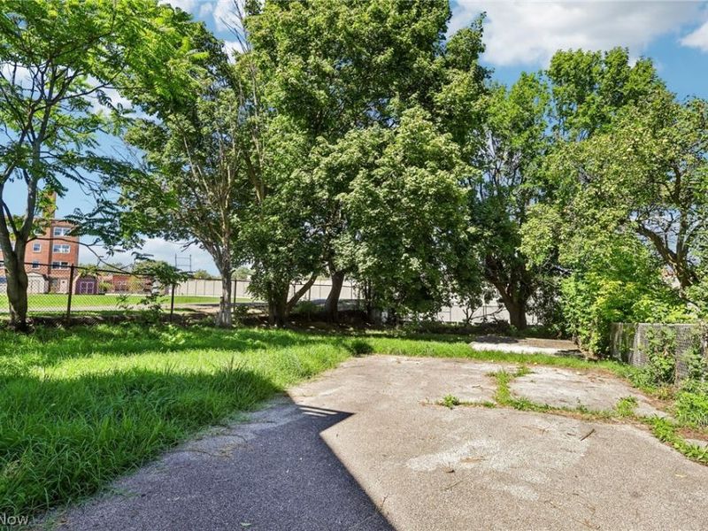 3602 Mobile Court, Cleveland, OH 44109 Photo 24