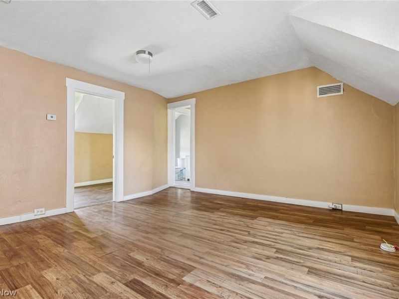 3602 Mobile Court, Cleveland, OH 44109 Photo 3