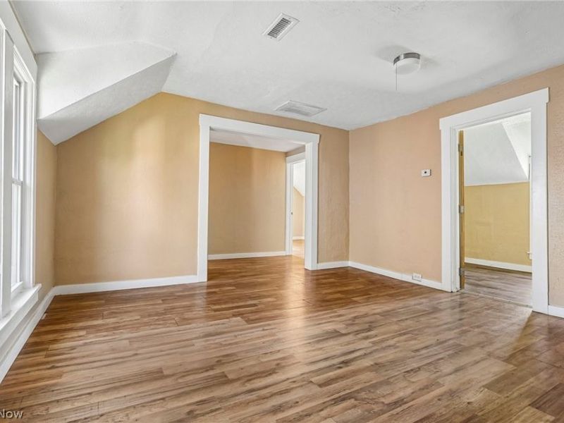 3602 Mobile Court, Cleveland, OH 44109 Photo 4