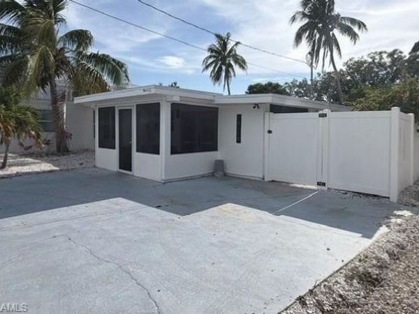 24519 Dolphin ST , BONITA SPRINGS, FL 34134