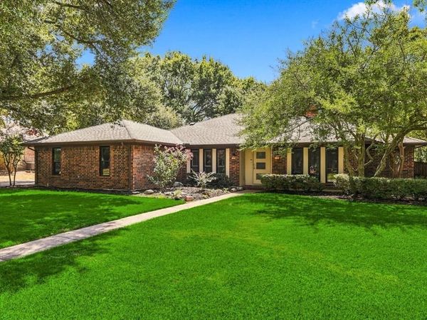 541 Briarglen Drive, Coppell, TX 75019