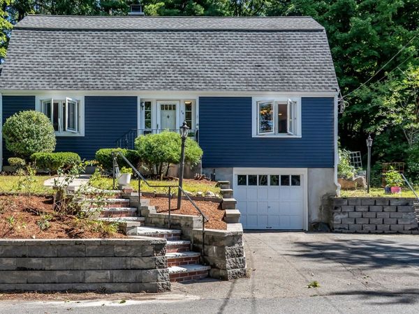 74 Fletcher Rd, Woburn, MA 01801