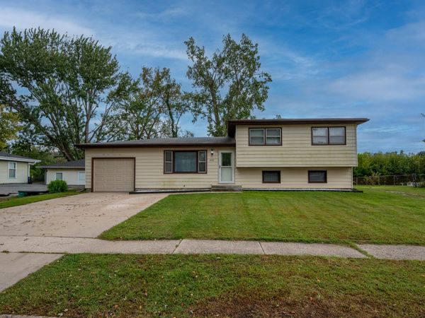 5479 Boulder Avenue , Portage, IN 46368