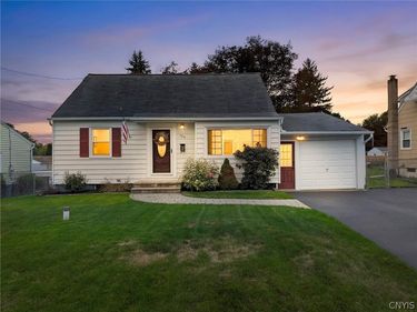 124 Drexler Avenue S, Liverpool, NY 13088