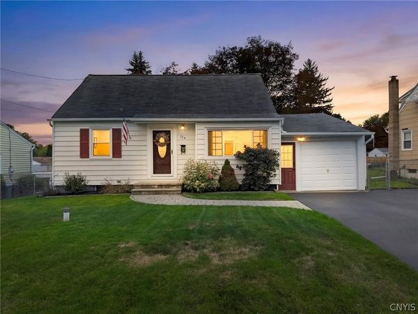 124 Drexler Avenue S, Liverpool, NY 13088