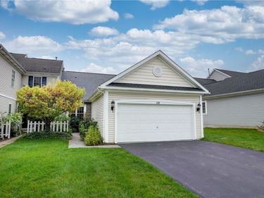 28 Foxe Commons , Rochester, NY 14624