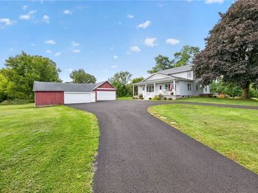 177 Basket Road, Webster, NY 14580