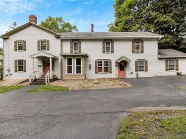 7406 Quaker Road , Orchard Park, NY 14127