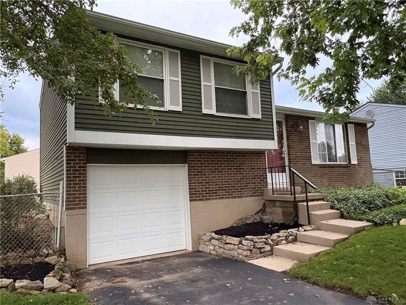 734 W Martindale Road, Union, OH 45322 Photo 2