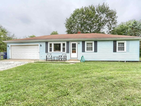 1609 S Country Club Road, Warsaw, IN 46580