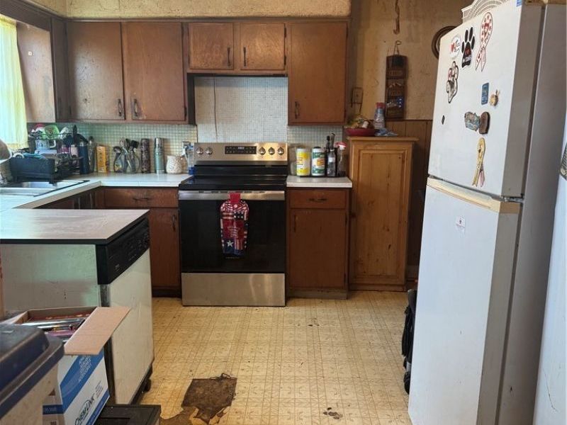 928 Mineral Springs Road, Ashtabula, OH 44004 Photo 10