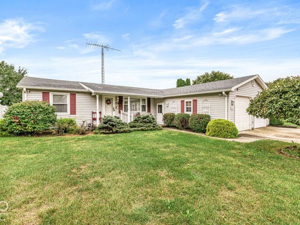 411 Linden Drive , Spiceland, IN 47385