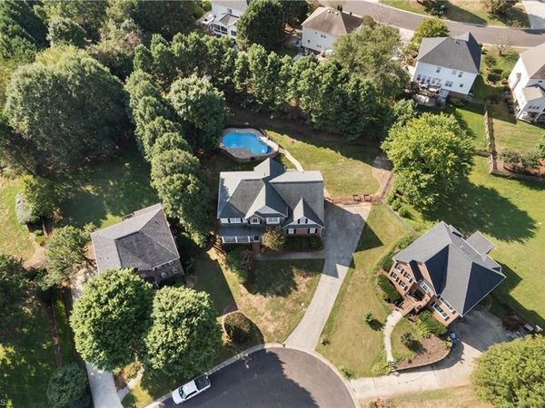 121 Foxmoor Court , Advance, NC 27006