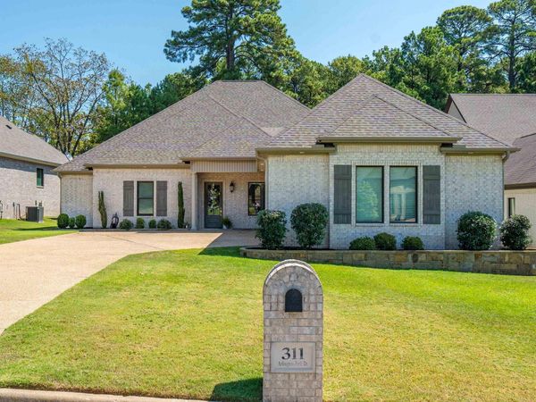311 ARLINGTON PARK Drive, Hot Springs, AR 71901
