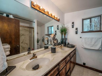 2440 Cougar Trail, South Lake Tahoe, CA 96150 Photo