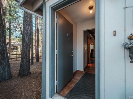 2440 Cougar Trail, South Lake Tahoe, CA 96150 Photo