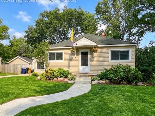 6735 Cooley Lake Road , West Bloomfield Township, Mi 48324