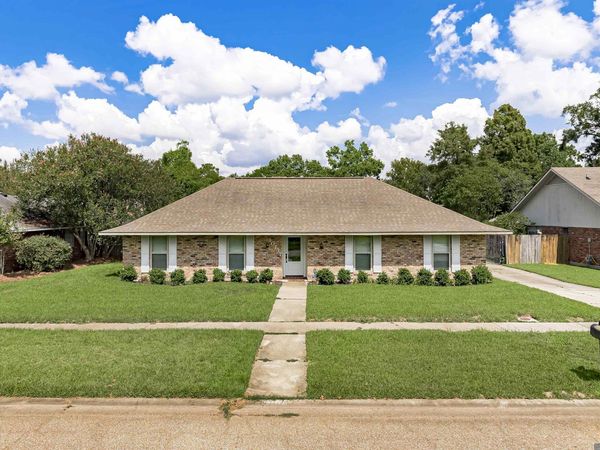 10737 Danbury Dr, Baton Rouge, LA 70809