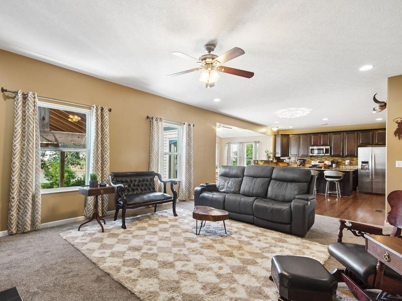 373 Puleo Drive, London, OH 43140 Photo 6