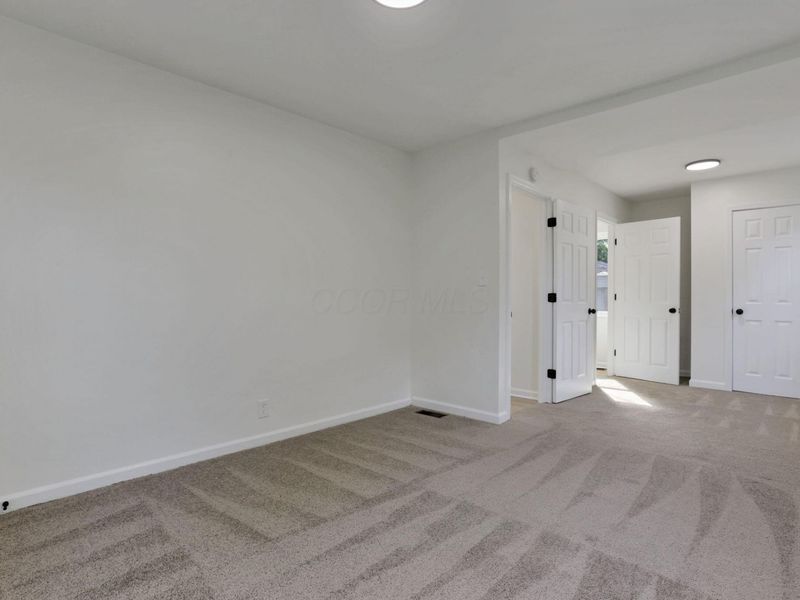279 S Ashburton Road, Columbus, OH 43213 Photo 17