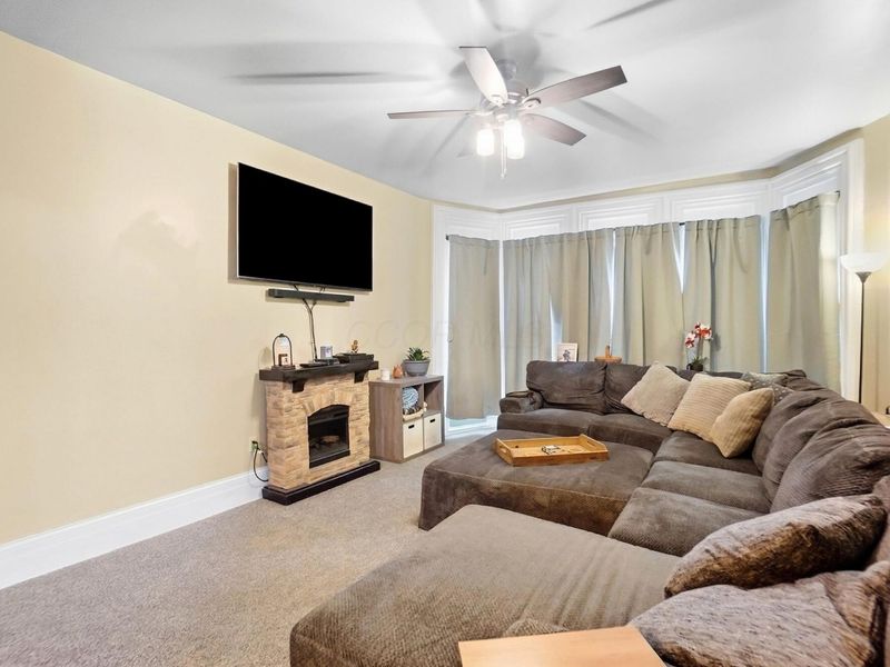 290 Robbins Drive , Newark, OH 43055 Photo 9