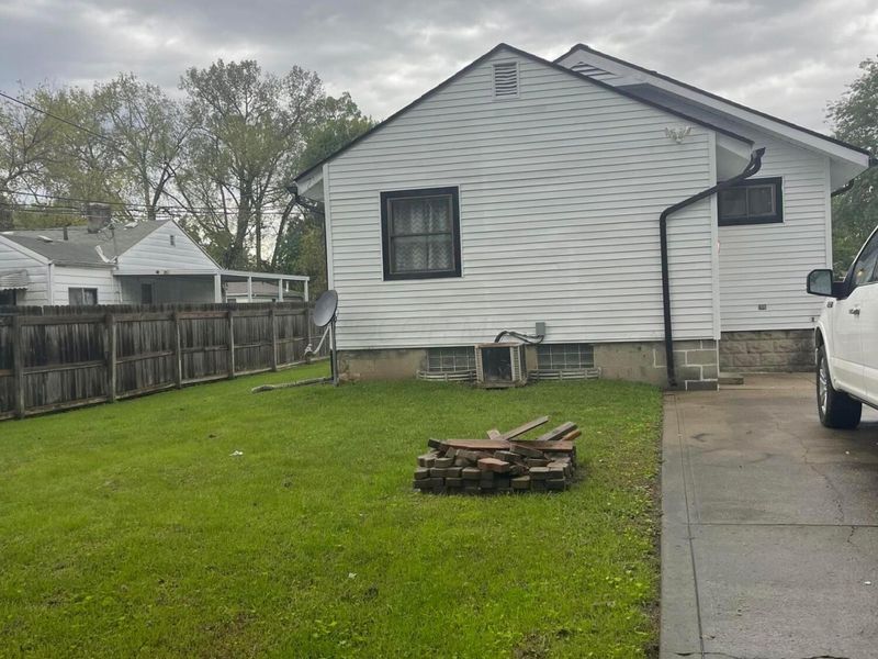 2047 Ward Road , Columbus, OH 43224 Photo 14