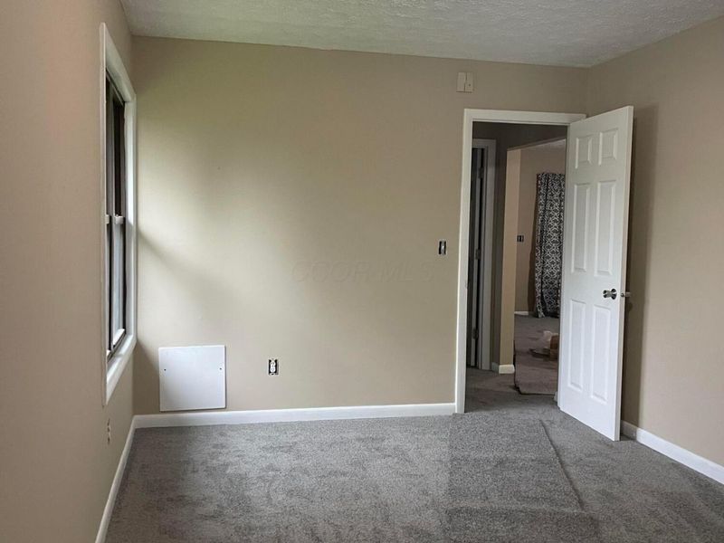 2047 Ward Road , Columbus, OH 43224 Photo 9