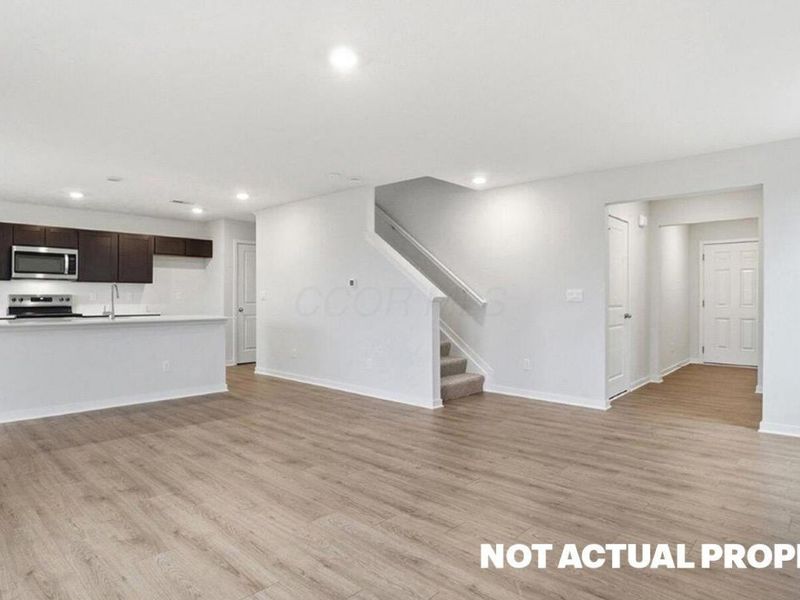 4207 Water Aven Drive , Canal Winchester, OH 43110 Photo 6