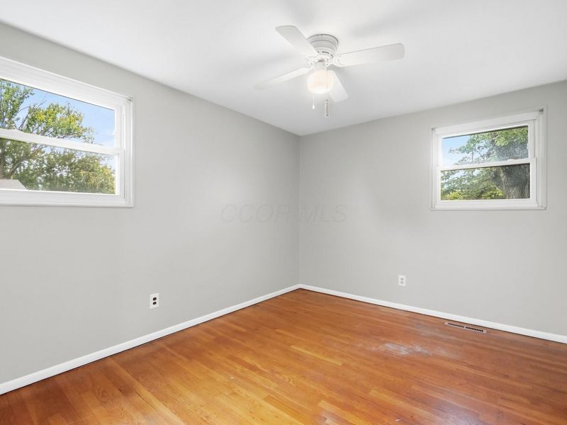 3921 Harwood Road, Columbus, OH 43228 Photo 16