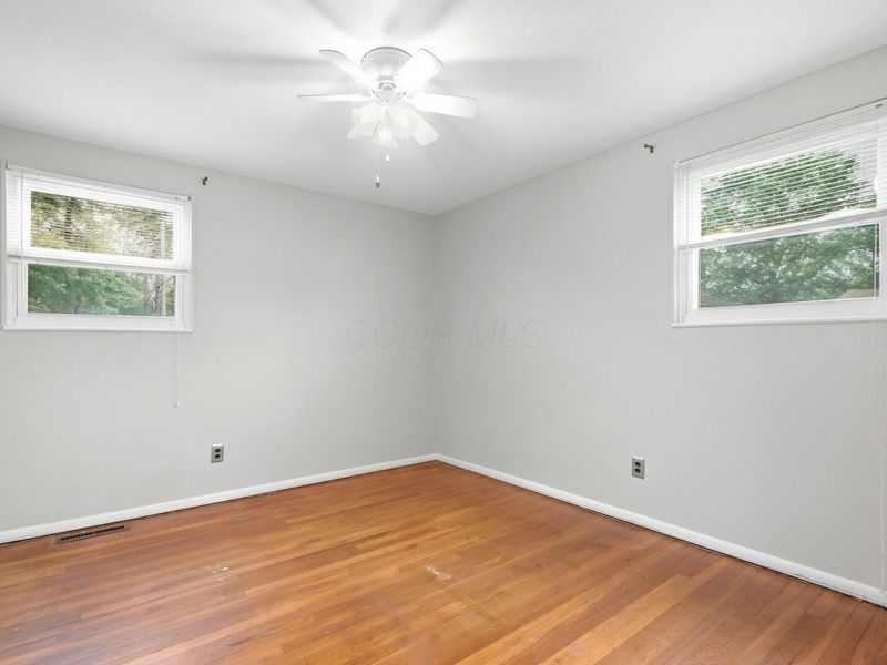 3921 Harwood Road, Columbus, OH 43228 Photo 18
