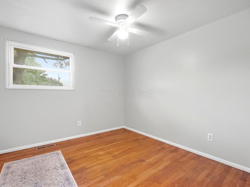 3921 Harwood Road, Columbus, OH 43228 Photo 24