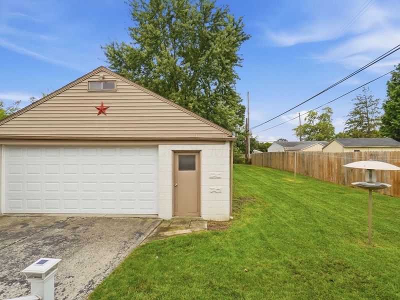 3921 Harwood Road, Columbus, OH 43228 Photo 43