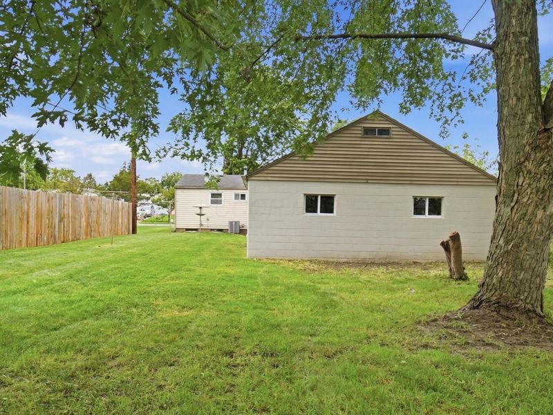 3921 Harwood Road, Columbus, OH 43228 Photo 45